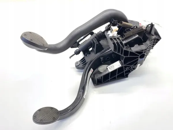 OEM 6870822 Pedalen voor MINI Clubman F54 1.5 136PK image 2