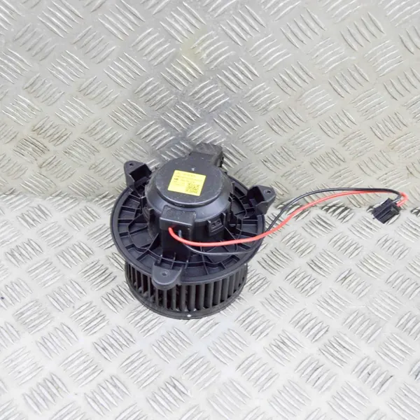 Motor do ventilador Mercedes-Benz EQB 2022 image 2