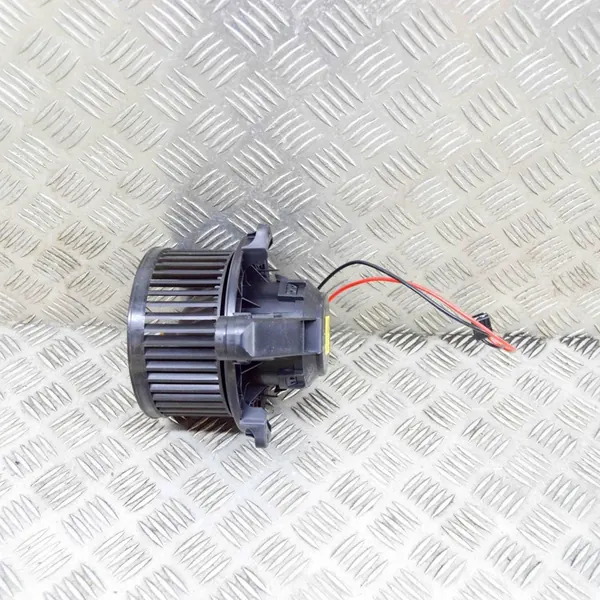 Motor do ventilador Mercedes-Benz EQB 2022 image 4