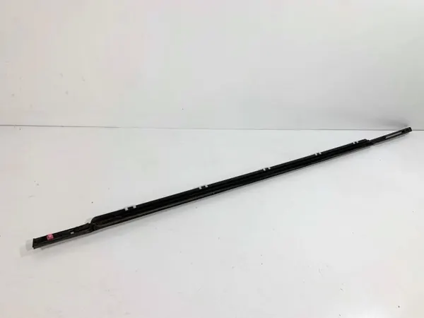 Barra raspadora dianteira direita OEM para Kia Ceed image 3