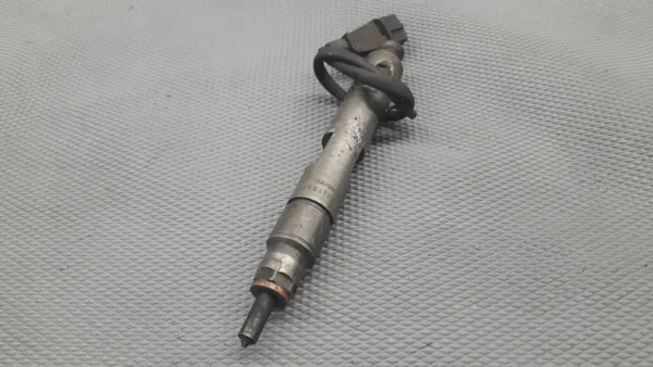 Injecteur OEM 8200047506 pour Renault Kangoo 1.9 DCI image 2