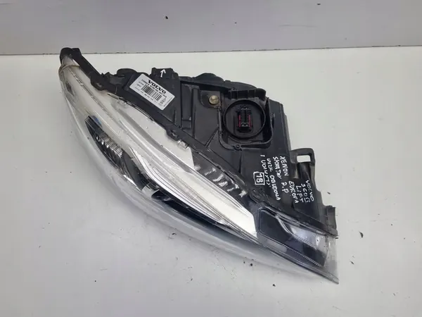 Oikea Etuvalaisin Volvo V60 S60 II Xenon 31698819 image 4