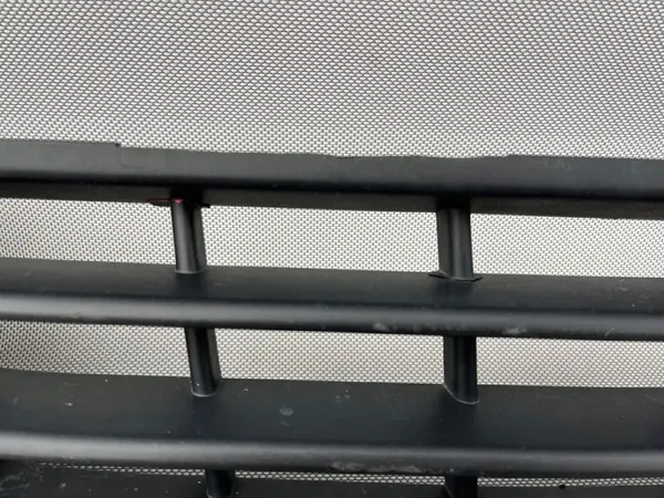 VW AMAROK 2HH Front Bumper Grille OEM image 4