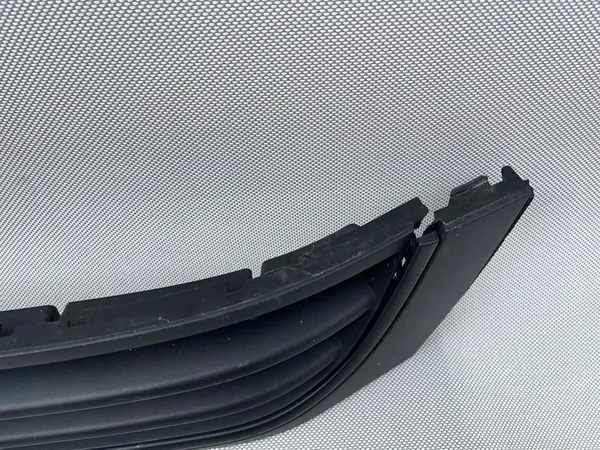 VW AMAROK 2HH Front Bumper Grille OEM image 7