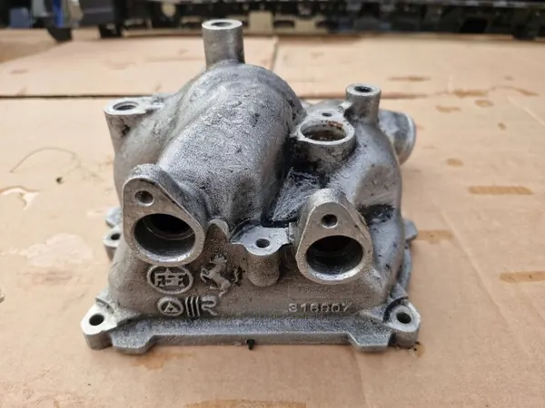 Peça motor Ferrari 488 Pista OEM 316907 - Usado image 2