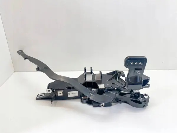 Mercedes SL R231 Vasen Katkoskansi OEM A2317930120 image 8