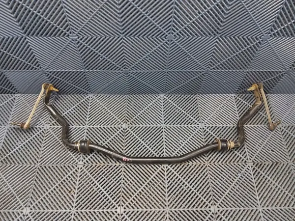 Ford Mustang VI 2015 Etuvakain OEM FR3Z5482A image 2
