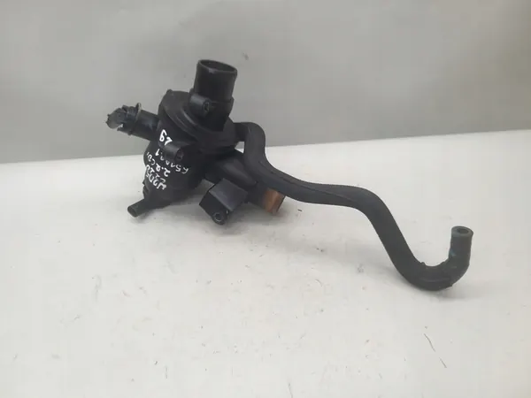 Termostatkåpa W205 C220 2.2 CDI A6512001515 image 2