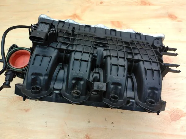Insugningsgrenrör OEM 04E129711J för VW 1.2/1.4 TSI image 4