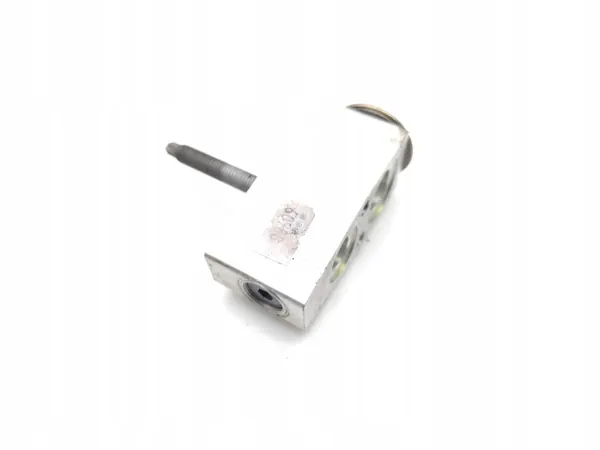 Soupape d'expansion A/C Opel Ampera OEM 25965590 image 4