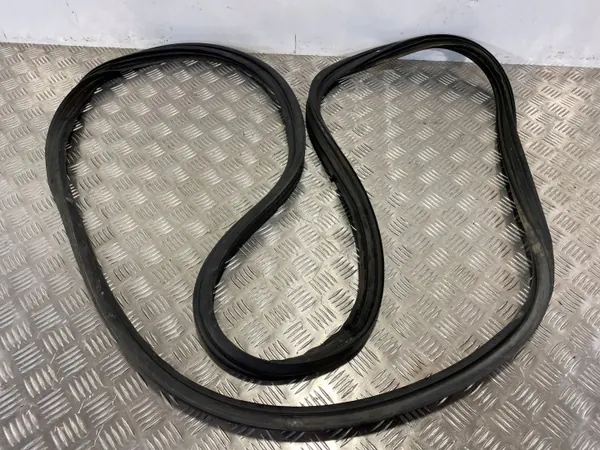 Junta de maletero SsangYong Rexton OEM FOB26803 - Usado image 2