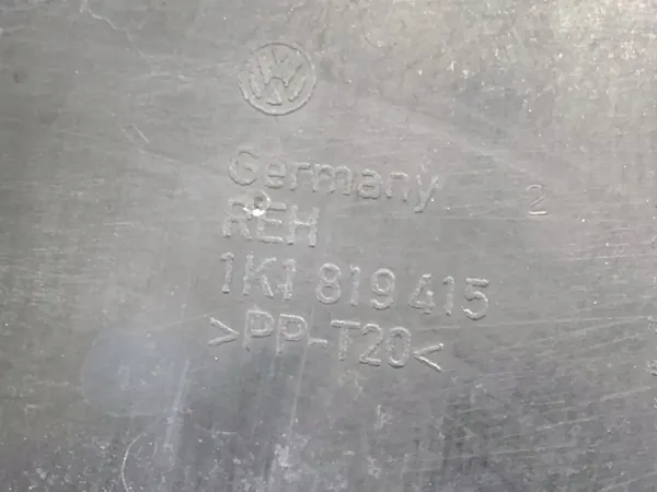 OEM 1K1819415 Cache Pare-brise Avant VW Golf V image 3