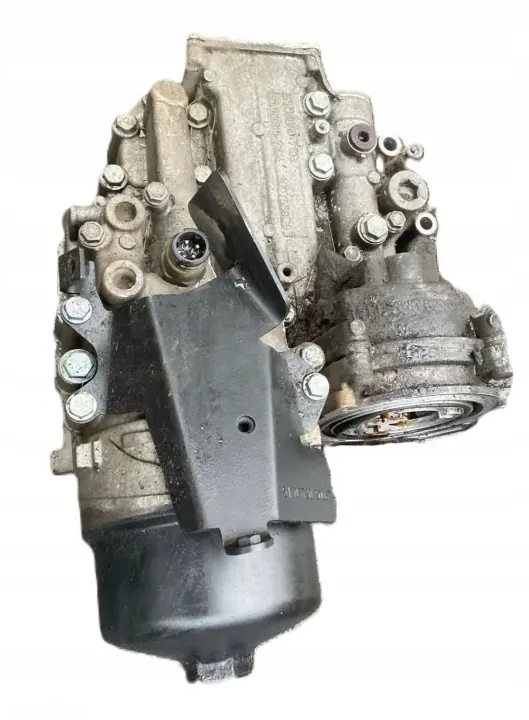 MAN TGX Ölfilterbasis OEM 51050007123 image 3
