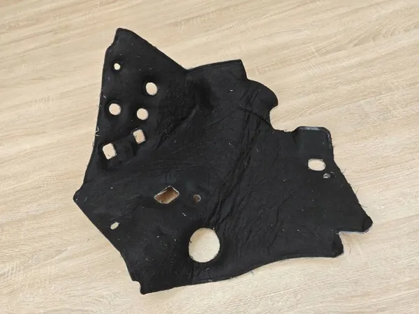 Isolamento de passagem de roda traseira esquerda BMW G30 OEM 7373563 image 2