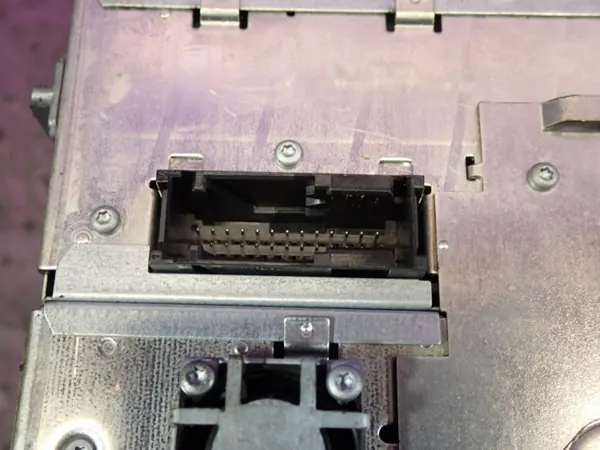 Audi A4 B6 Radio Navigaatio OEM 8E0035192B image 6