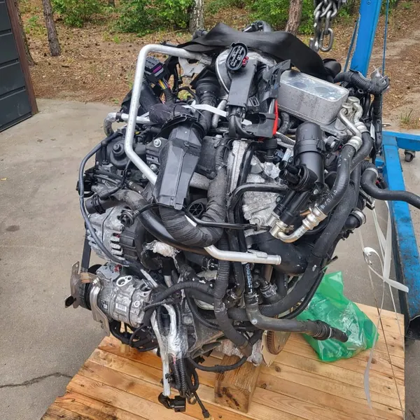 Motor VW Audi Seat 2.0 TDI CNH Usado image 2