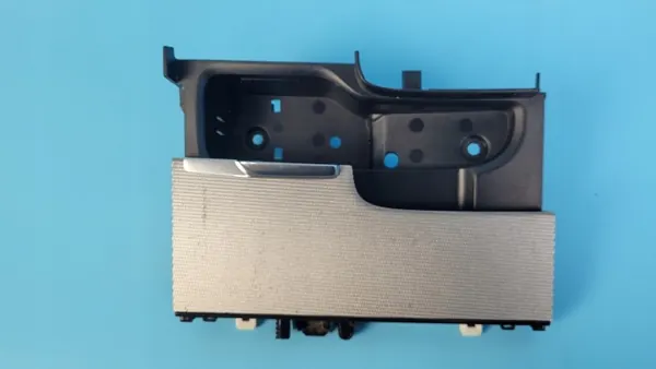 Volvo XC60 II mittkonsol askkopp OEM 31694582 image 6