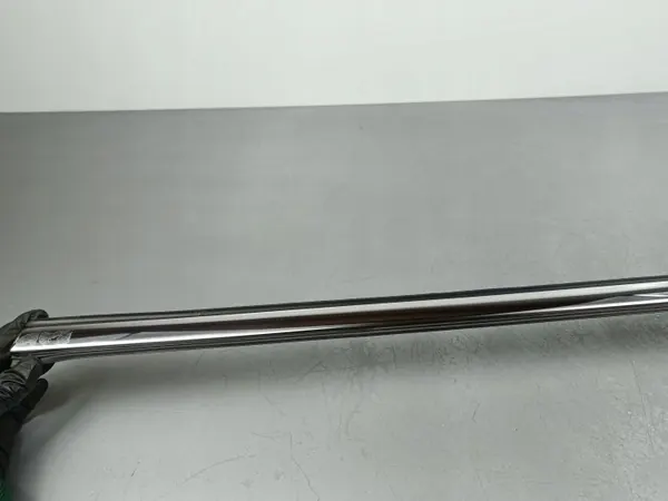 Moldagem de janela lateral Jeep OE FOB42606 - Usado image 3