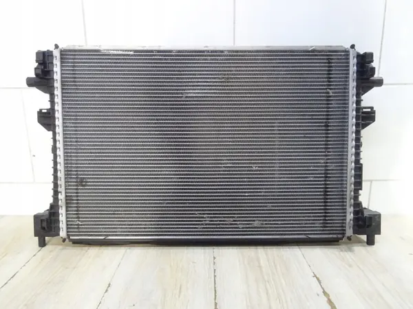Refroidisseur d'eau Skoda OE OEM 5Q0121251HQ LLU image 2