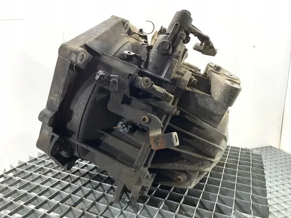 Vaihteisto Opel Zafira B 55192042 1.9 120HV 05-19 image 2