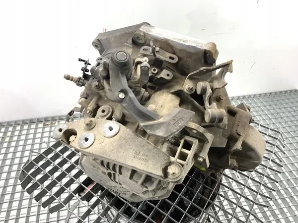 Vaihteisto Opel Zafira B 55192042 1.9 120HV 05-19 image 6