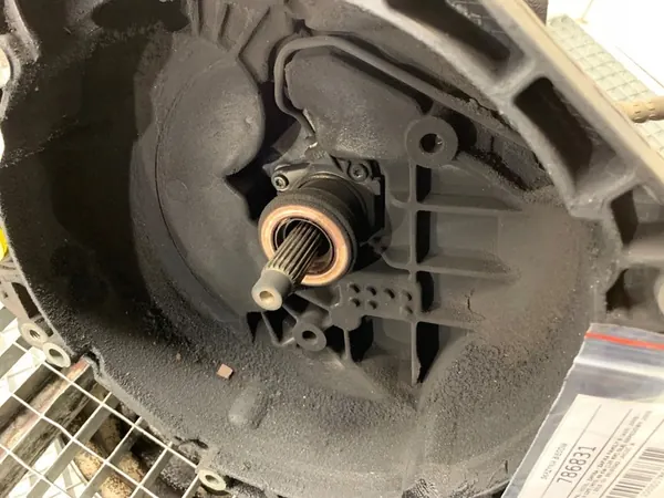 Vaihteisto Opel Zafira B 55192042 1.9 120HV 05-19 image 7