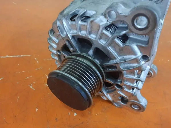 ALTERNATOR SKODA OCTAVIA II 1.9TDI 03L903023P image 2