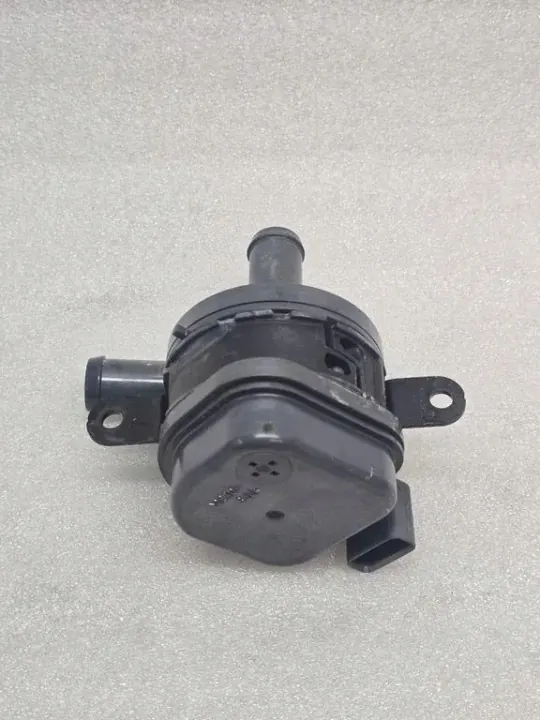 Bomba de circulação de água Volvo OEM 32222255 image 3
