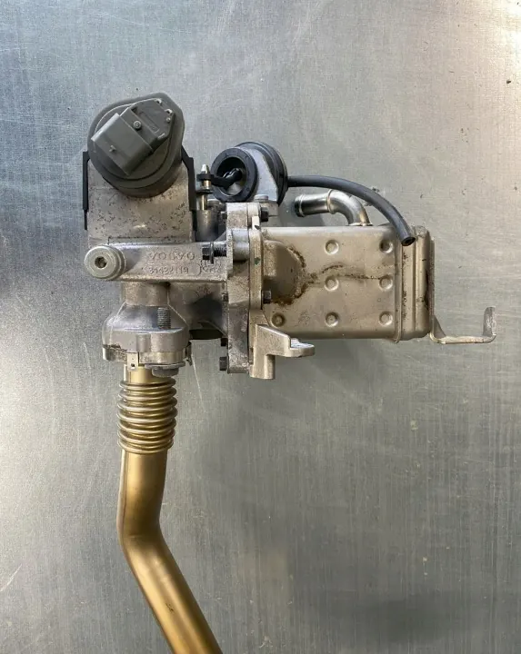 Refroidisseur EGR Volvo D2 d'occasion OEM 31422315 image 2