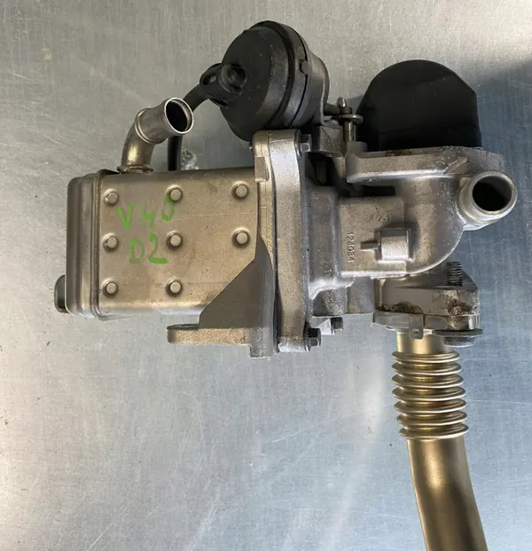 Refroidisseur EGR Volvo D2 d'occasion OEM 31422315 image 3