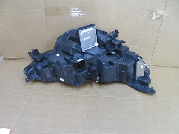 Vasen Ajovalaisin Renault Megane IV Lift Full LED 260608417R image 10