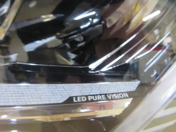 Vasen Ajovalaisin Renault Megane IV Lift Full LED 260608417R image 6