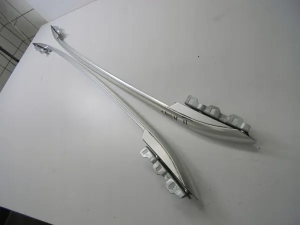 Barras de techo Porsche Cayenne OEM 7P5860043B image 2