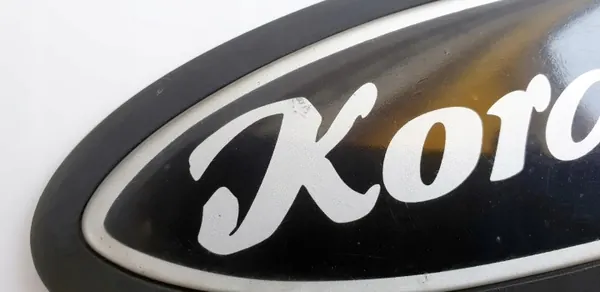 Daewoo Ssangyong Korando KJ II Kotflügel-Emblem OEM KD0210 image 9