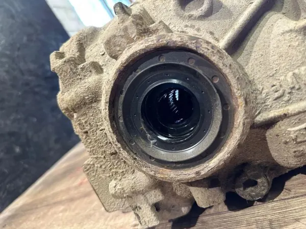 BMW X5 E53 Rear Differential 902090362110009 image 5