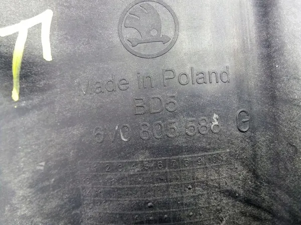 Skoda Fabia Mk3 Etupuskuri 2015 6V0805588G image 2