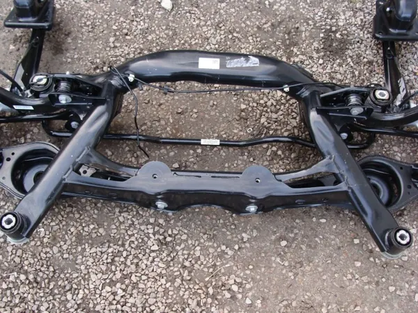 Skoda Superb II taka-akselipalkki OEM 5N0505235AC image 5