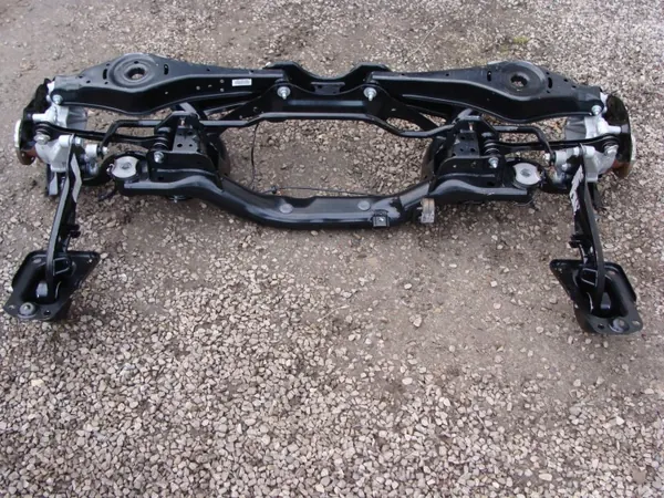 Skoda Superb II taka-akselipalkki OEM 5N0505235AC image 8