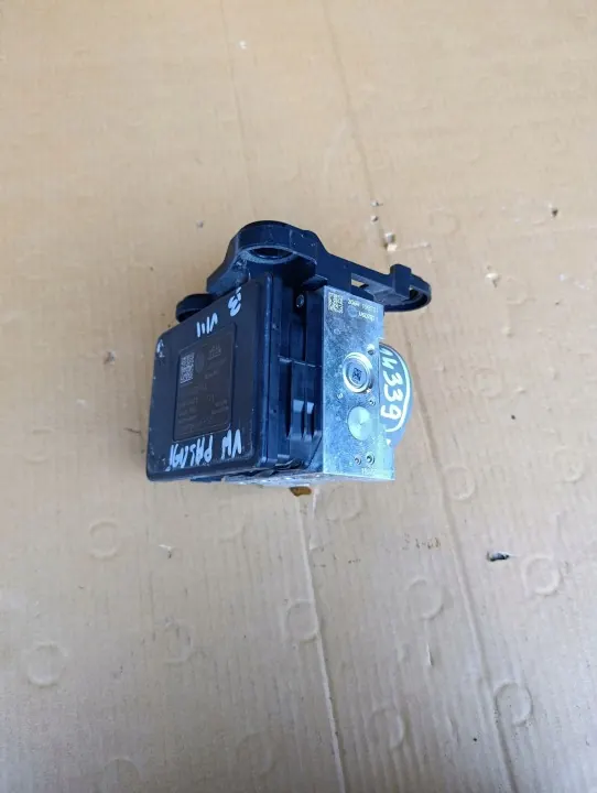 Pompe ABS 5Q0614517FA pour VW Passat B8 2.0 TDI image 3