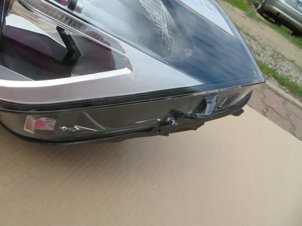 Farol esquerdo BMW X1 F48 H7 LED image 4