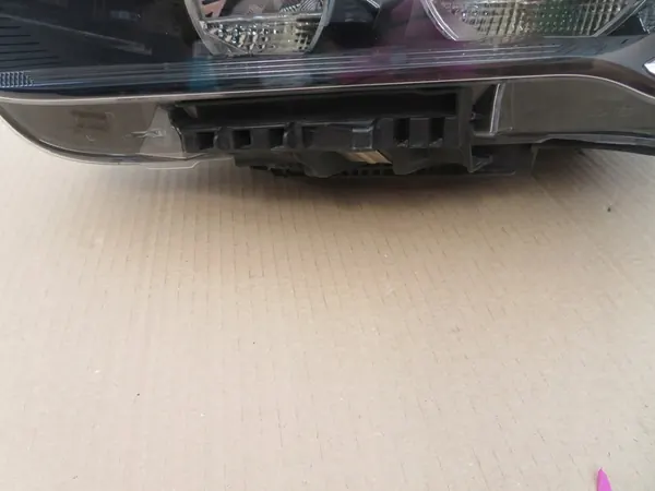 Farol esquerdo BMW X1 F48 H7 LED image 7