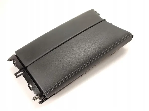 OEM A2056808804 Reposabrazos central delantero Mercedes C W205 image 2