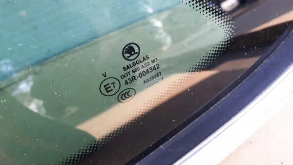 Vidro traseiro esquerdo Skoda Superb II Carocha OEM 43R-004342 image 6
