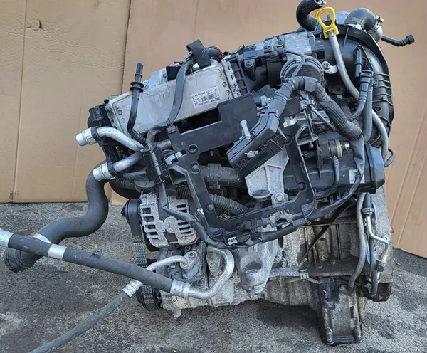 Kokonainen moottori Mercedes C W205 2.0 Bensiini CGI 274920 OE image 9