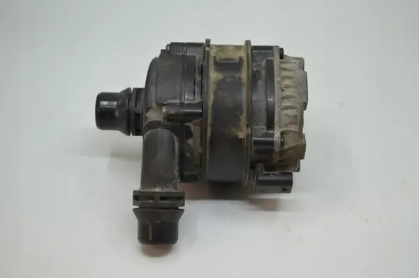 Water Pump Mercedes-Benz AMG W222 W463 V222 C205 C253 OE image 4