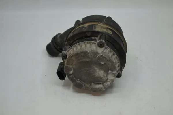 Water Pump Mercedes-Benz AMG W222 W463 V222 C205 C253 OE image 5