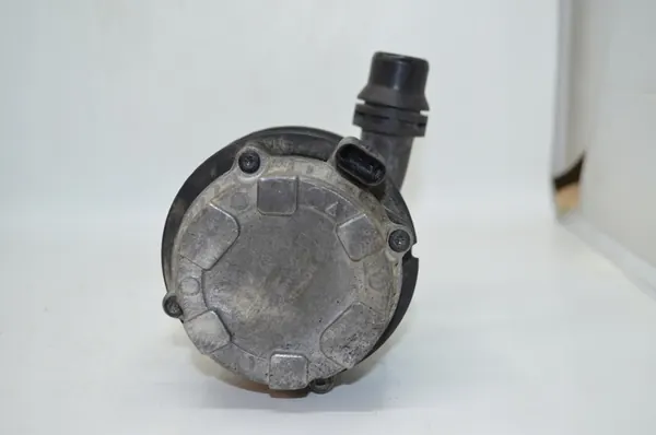 Water Pump Mercedes-Benz AMG W222 W463 V222 C205 C253 OE image 8