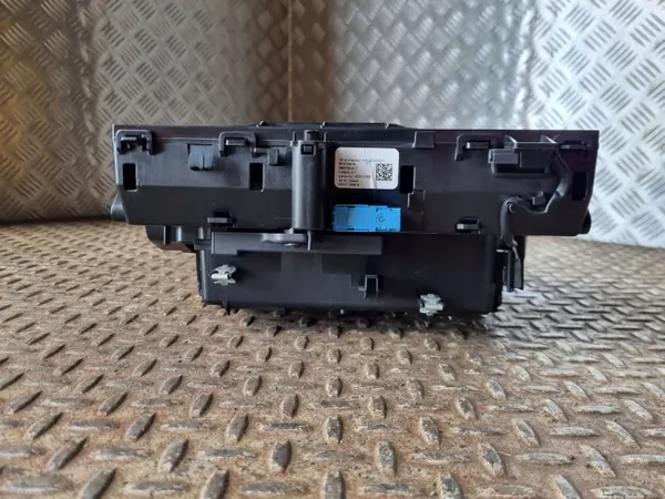 BMW Etutuhkakuppi OEM 6806793 3-sarja G20/G21 image 3