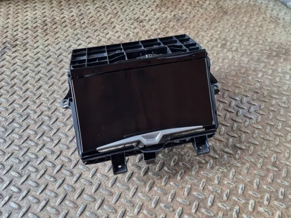 BMW Etutuhkakuppi OEM 6806793 3-sarja G20/G21 image 7