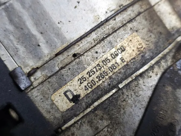Audi A8 4H S8 Lift OEM 4h0265105e - Usado image 3